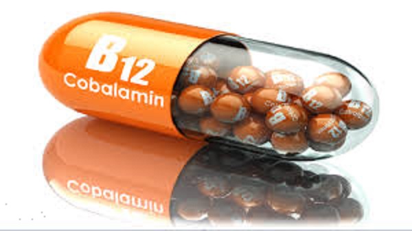 فيتامين B12