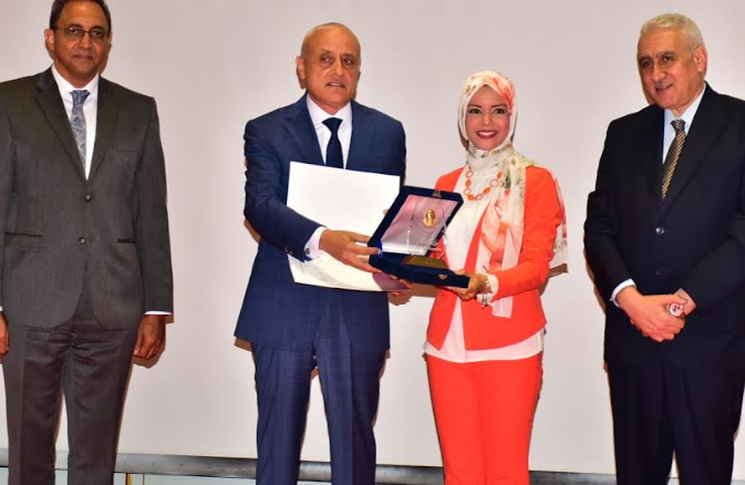 محافظ الأقصر