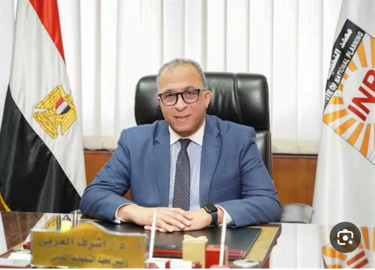 الدكتور أشرف العربي