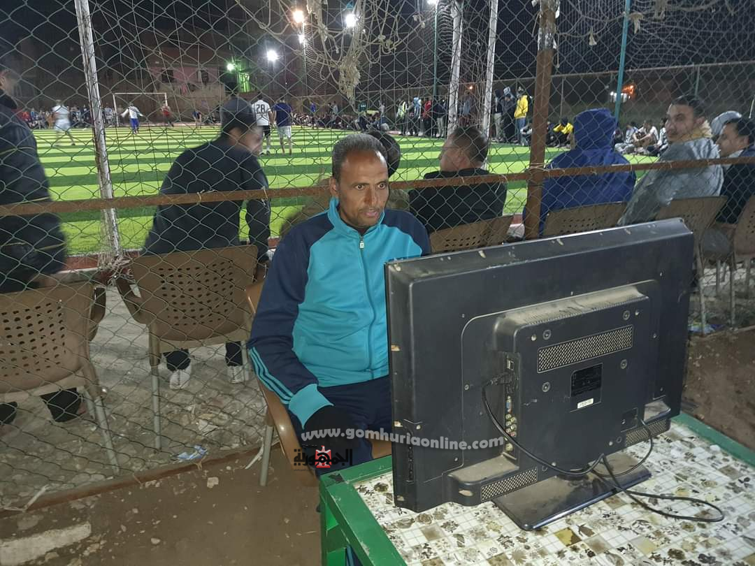 المباريات تحت رقابة الـ var وحراسات للتأمين والكمامة شرط الدخول