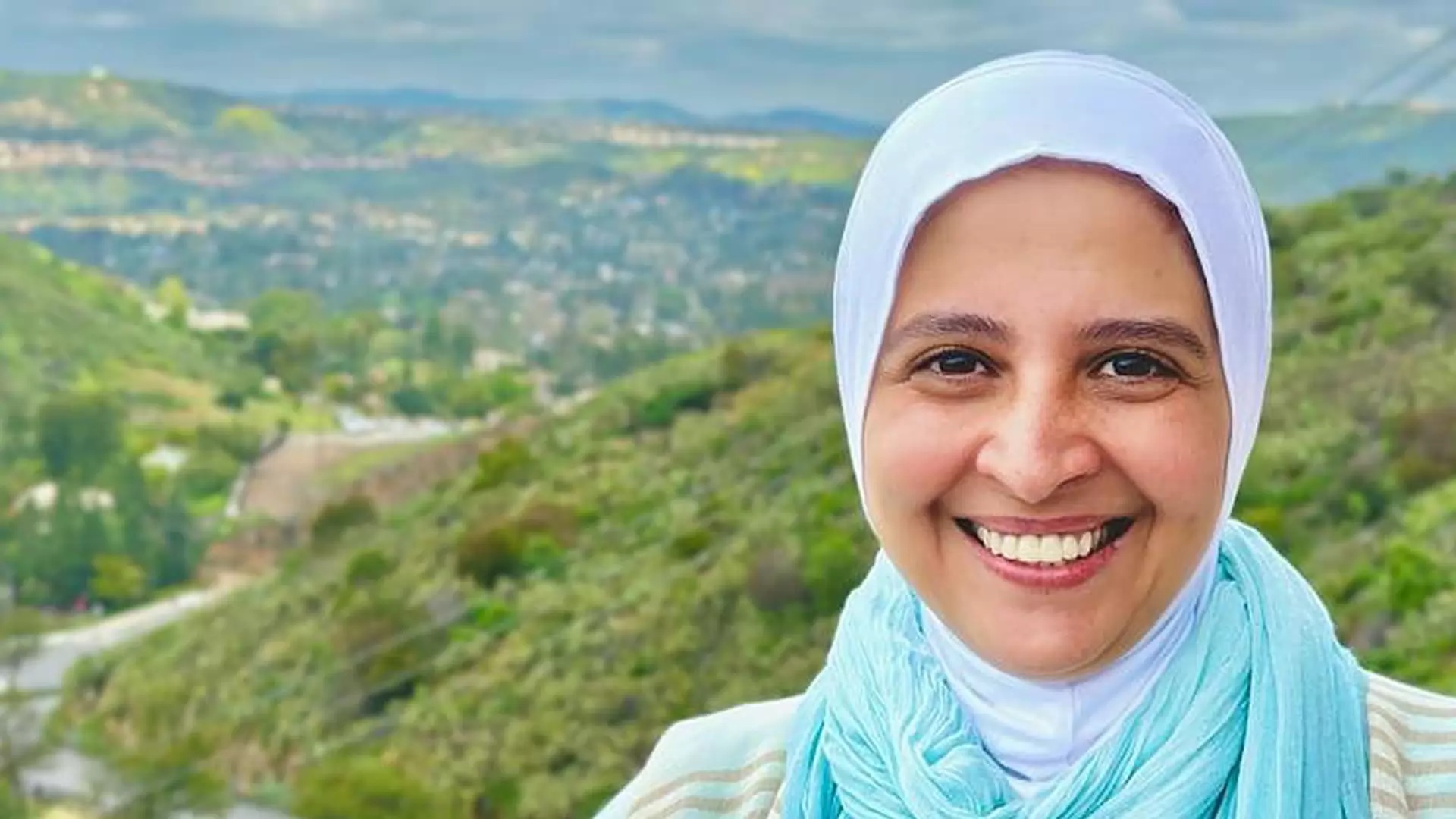 حنان ترك تهنئ نجلها بعيد ميلاده 