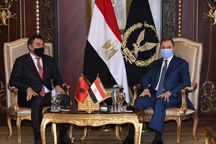 وزير الداخلية أستعرض مع نظيره الألبانى أوجه التعاون القائمة بين الأجهزة الأمنية فى كلا البلدين