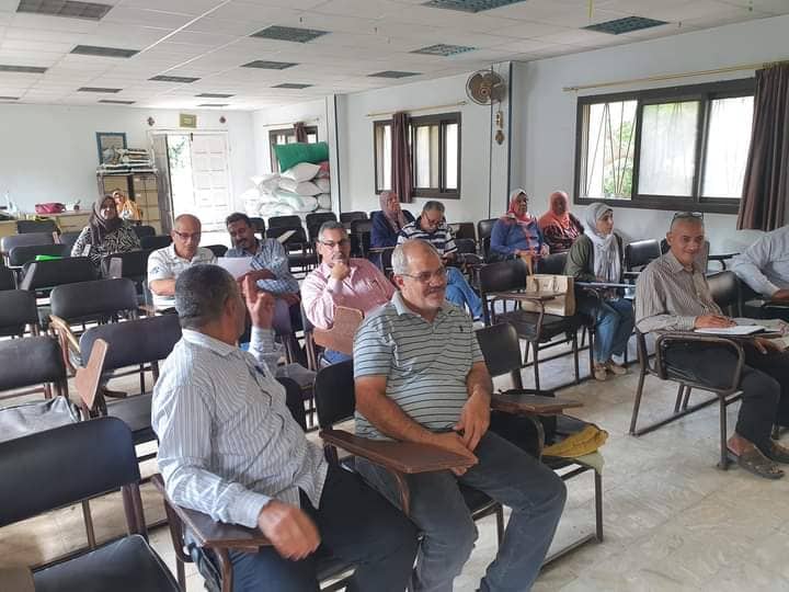 زراعة الإسماعيلية تناقش الرؤية المستقبلية لمحصول المانجو..صور