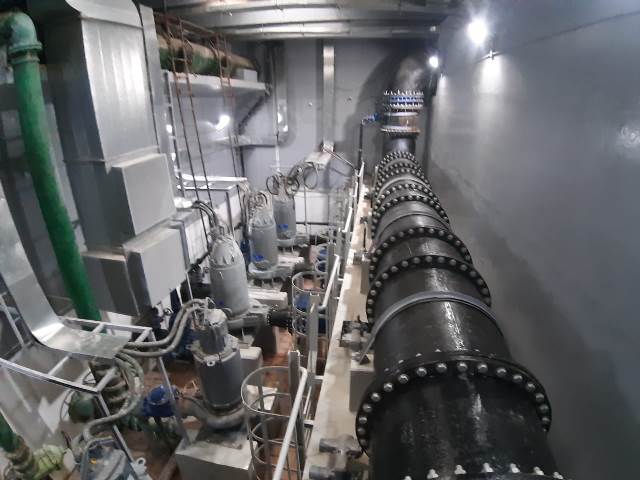 جهاز الشروق يعلن تشغيل أحدث التقنيات بمحطات الصرف والمياه.. صور