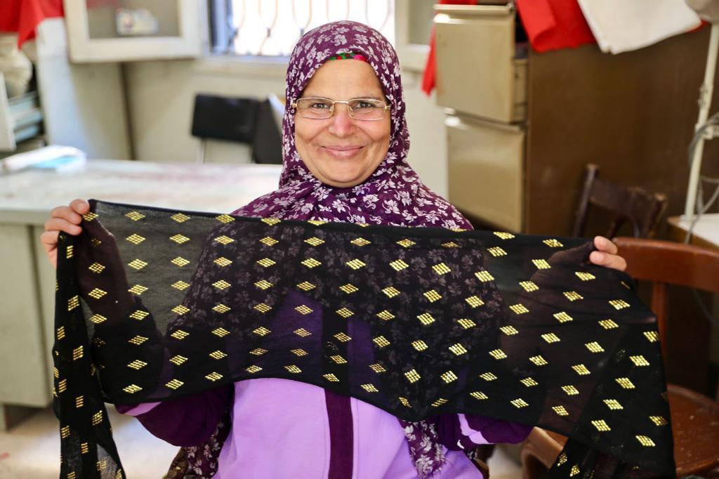 بدء أولى مراحل تسجيل علامة جماعية لحرفة التلي بإسم المرأة المصرية