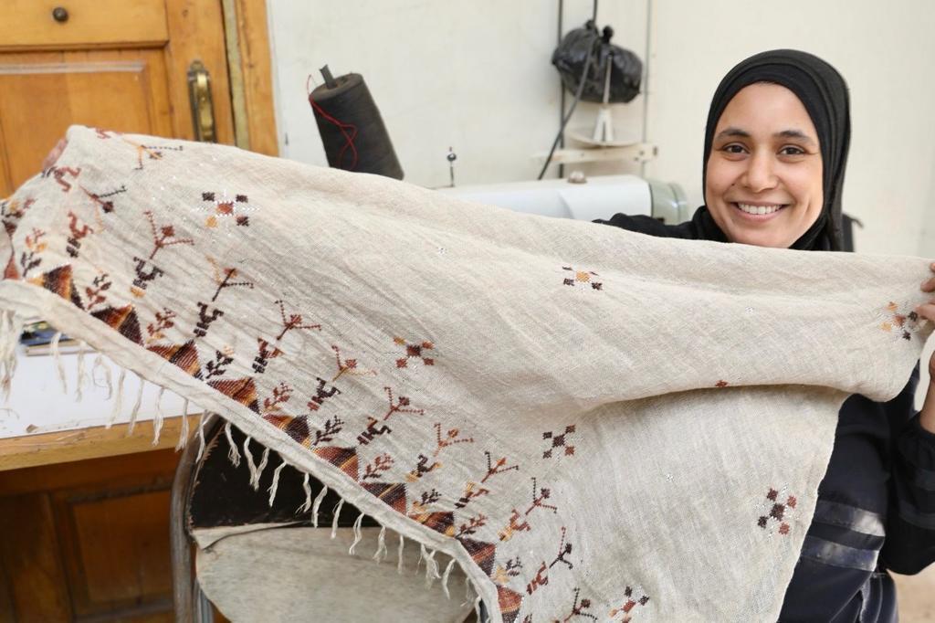 بدء أولى مراحل تسجيل علامة جماعية لحرفة التلي بإسم المرأة المصرية