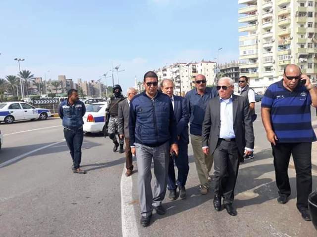محافظ بورسعيد يتفقد أعمال تجميل مدخل بورسعيد  ورفع كفاءة عدد من المناطق بالصور