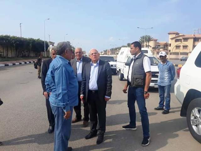 محافظ بورسعيد يتفقد أعمال تجميل مدخل بورسعيد  ورفع كفاءة عدد من المناطق بالصور