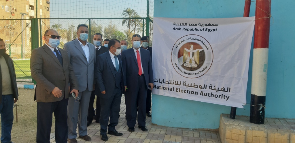 رئيس محكمة شمال اسيوط الابتدائية يتفقد لجان انتخابات الاعادة