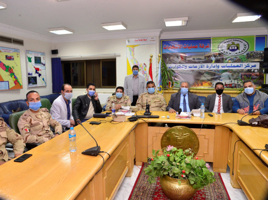 محافظ أسيوط : لجان الاقتراع تغلق أبوابها في اليوم الثاني لانتخابات مجلس النواب دون أية شكاوى وبدء أعمال فرز الأصوات