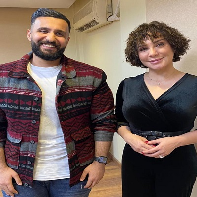سلاف فواخرجي ومحرر الجمهورية أونلاين 