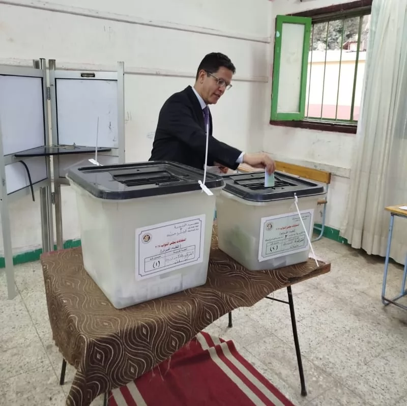 الدكتور ناصر الجيزاوي رئيس جامعة بنها