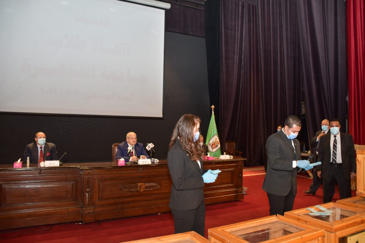 مؤمن أشرف رئيسًا للاتحاد وخلود خالد نائبًا وسبع أمناء للجان العليا بجامعة القاهرة