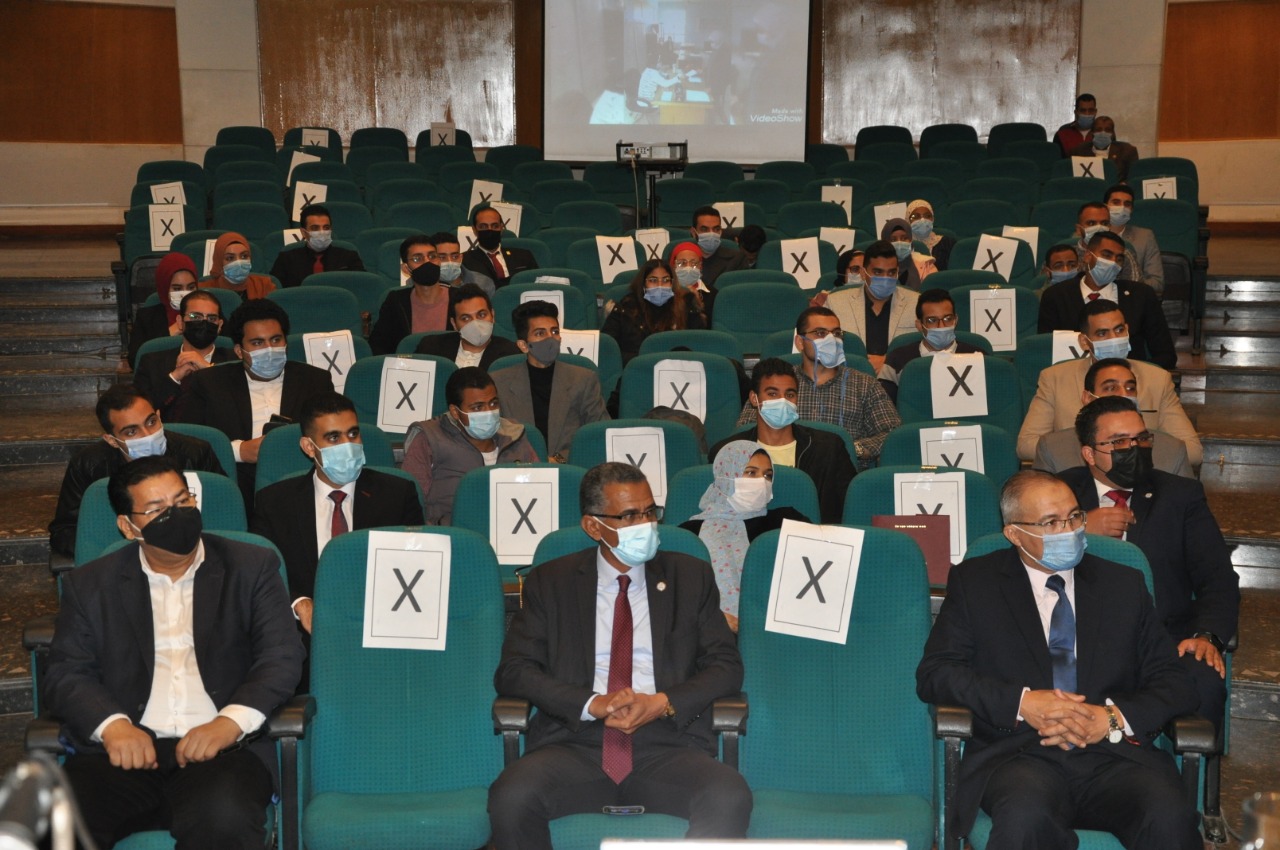 على السيد رئيسا لاتحاد طلاب جامعة حلوان.. وإسلام لطفى نائبًا له