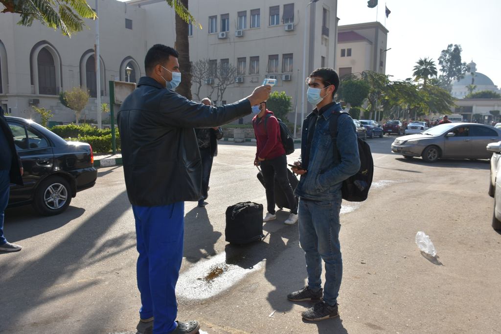 مدن جامعة القاهرة تستقبل طلابها المغتربين والوافدين 