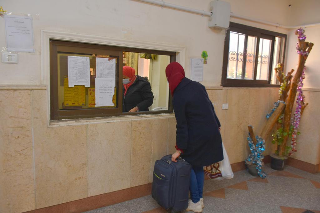 مدن جامعة القاهرة تستقبل طلابها المغتربين والوافدين 