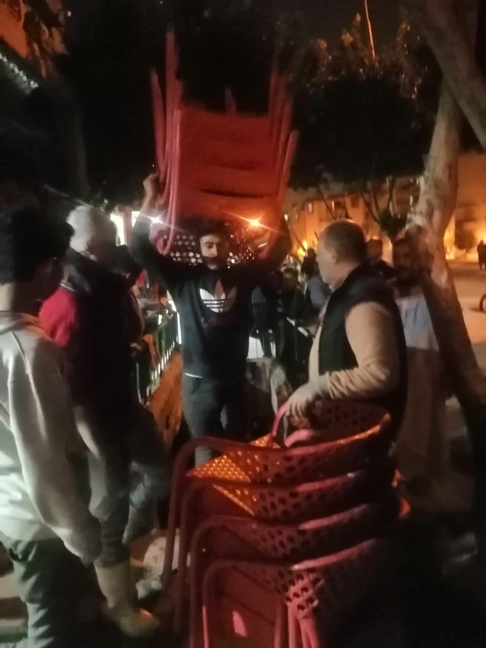 تشميع سنتر تعليمى و3 مصانع ملابس بمدينة العبور.. بالتفاصيل والصور