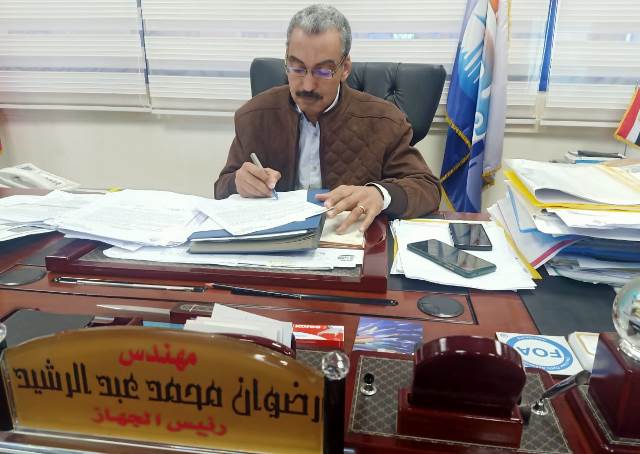 رئيس جهاز بدر يعلن عن أحدث عمليات زراعة النخل فى المدينة.. بالصور