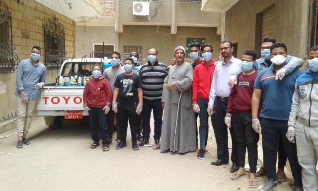 حملة شبابية بدشنا لتعقيم المؤسسات الحكومية والأماكن العامة.. بالصور