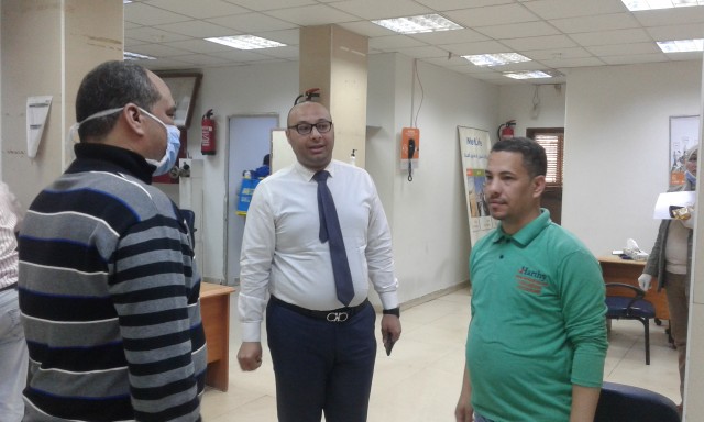 حملة شبابية بدشنا لتعقيم المؤسسات الحكومية والأماكن العامة.. بالصور