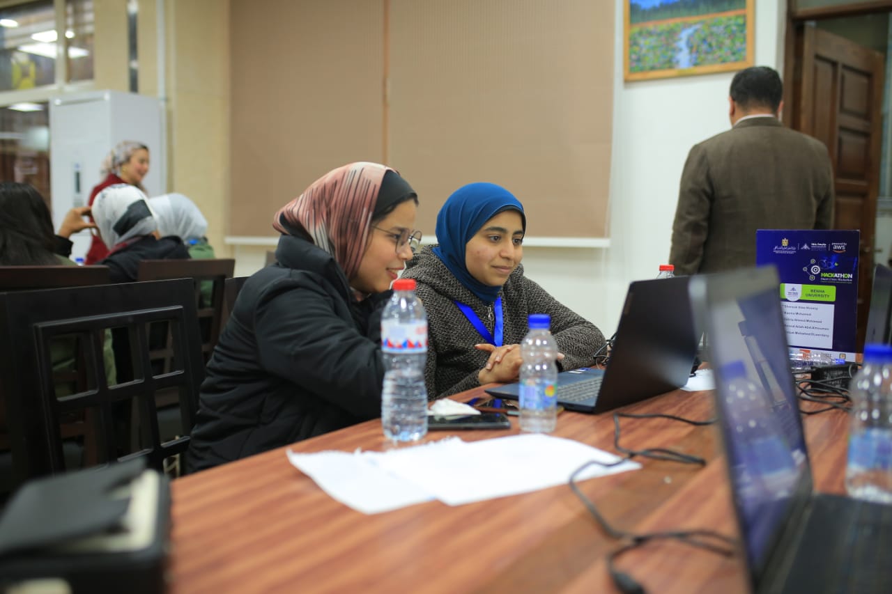 فرق طلابية من الجامعات تتنافس للفوز بجوائز 