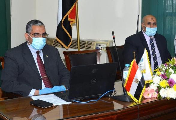 عبد العاطى  يشهد حفل  تخرج ١٩ متدربا ممثلين لسبعة دول من حوض النيل 