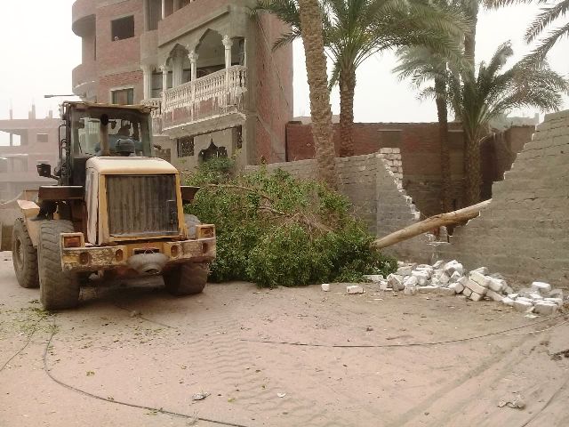 محافظ أسيوط: انعقاد غرفة الأزمات والكوارث المركزية لمتابعة حالة الطقس.. بالصور