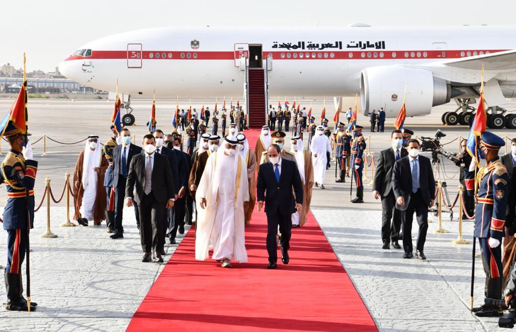 ولى عهد الامارات يشيد بدور مصر المحورى كركيزة للاستقرار بالمنطقة 