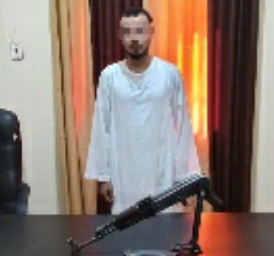 ضبط اخطر تشكيل عصابى بقنا ومتهمان هاربان  من احكام