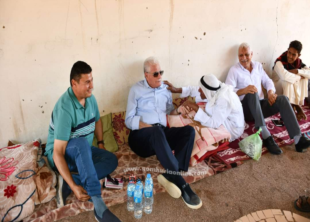 محافظ جنوب سيناء يقوم بزيارة للشيخ محمود حسين أكبر معمري المحافظة بوادي مجيرح التابع لمدينة دهب