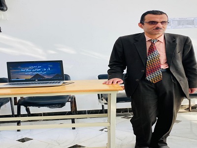 د. حاتم سلامة أستاذ الأدب الإنجليزي ووكيل اَداب العريش