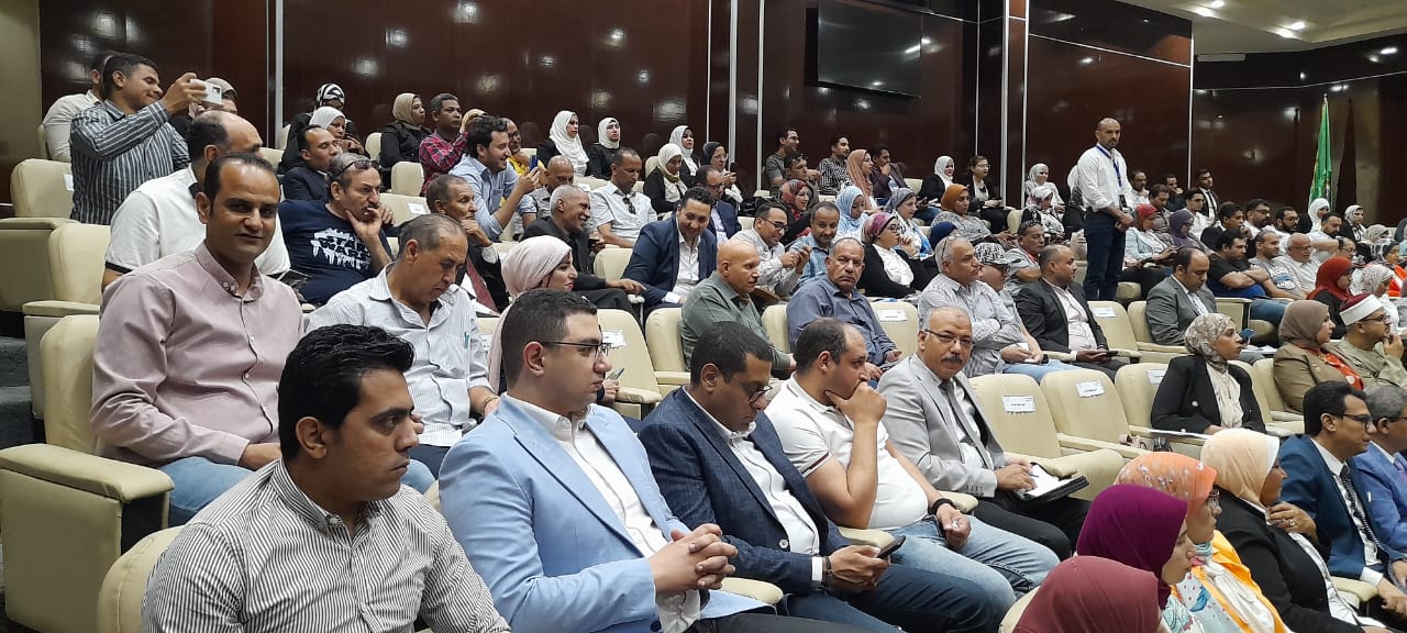 عيادات لكبار السن وذوى الهمم بالفترةالمسائية ضمن مبادرة يوم للناس