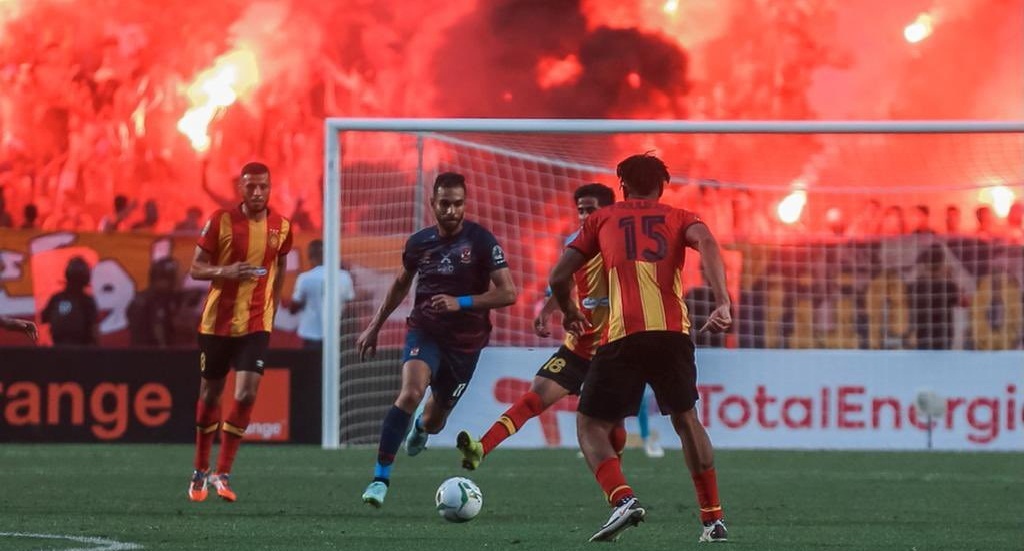 الكاف يكشف موقفه من من أحداث مباراة الأهلى والترجى فى رادس 