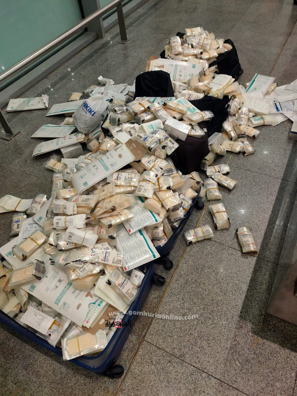 احباط تهريب  مستلزمات طبية وخيوط جراحية بمطار برج العرب
