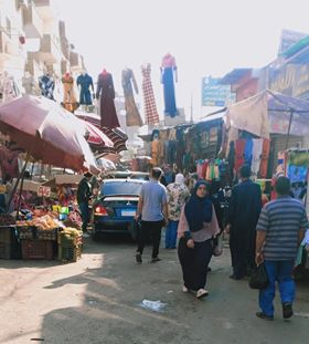 اهالى شبين القناطر تستغيث من اشغالات الطريق .. صور