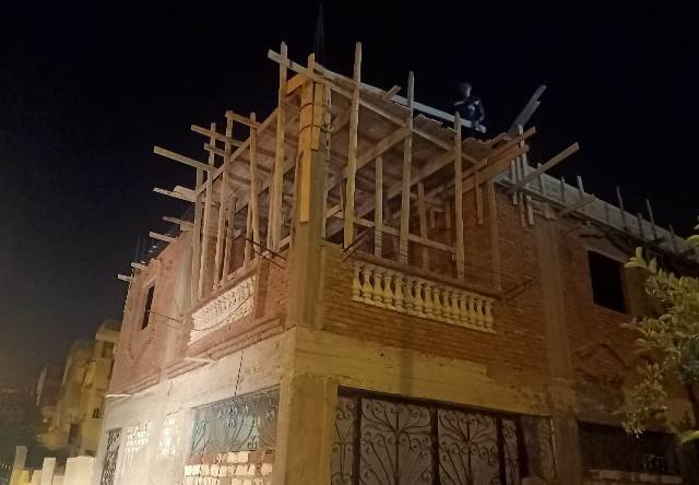 جهاز النوبارية الجديدة يكشر عن أنيابه وينفذ إزالة مبانى بالتعاون مع شرطة التعمير.. بالصور