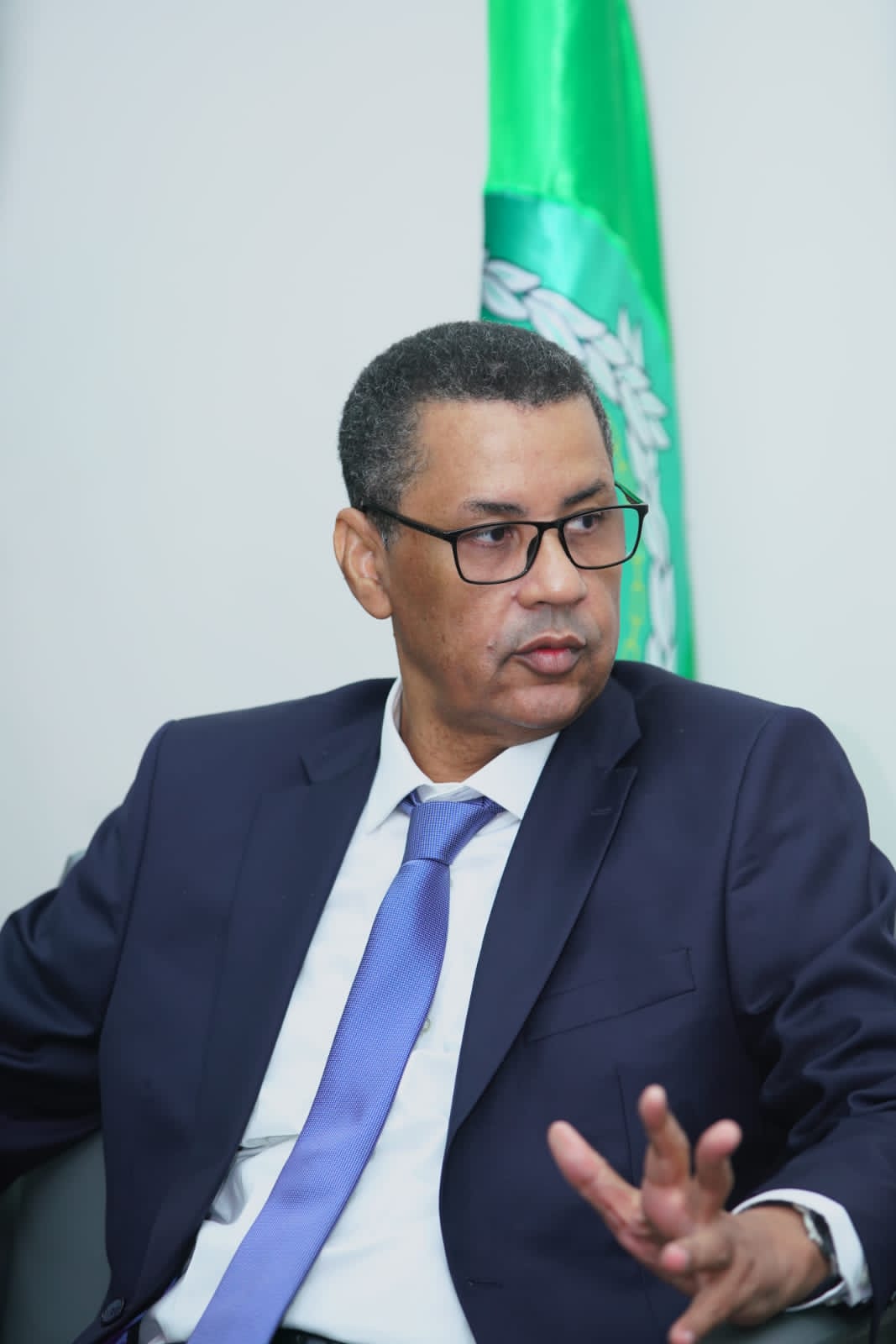 رئيس الأكاديمية العربية يستقبل وزير التعليم العالي بموريتانيا بفرع العلمين ..صور