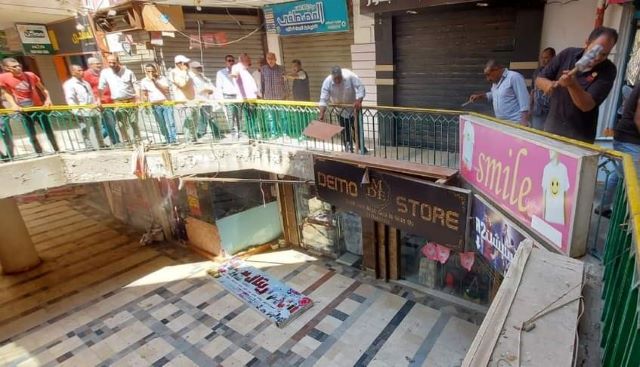 جهاز العبوريشن حملة اشغالات مكبرة ويغلق7 وحدات سكنية بالتعاون مع شرطة التعمير..بالصور