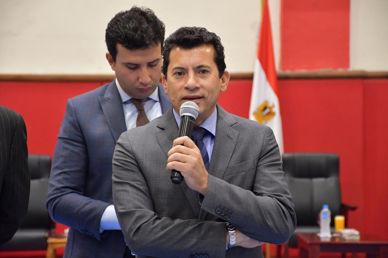 د.أشرف صبحى وزيرالشباب والرياضة
