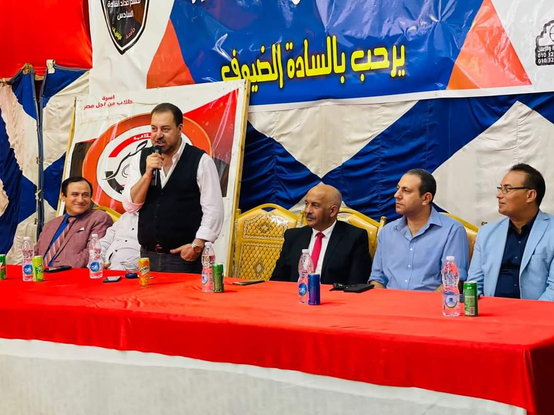 رئيس جامعة الزقازيق يشهد فعاليات الحفل الختامى لمعسكر إعداد القادة