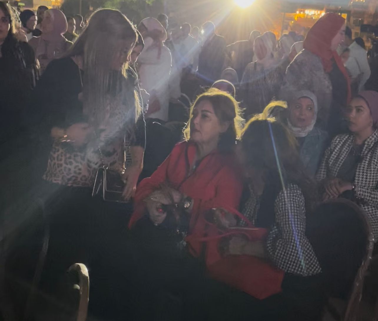 ظهورنهال عنبرفى حفل المنشد محمود التهامي - صورة 