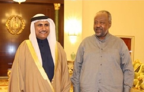 رئيس جمهورية جيبوتي أثناء استقباله رئيس البرلمان العربي