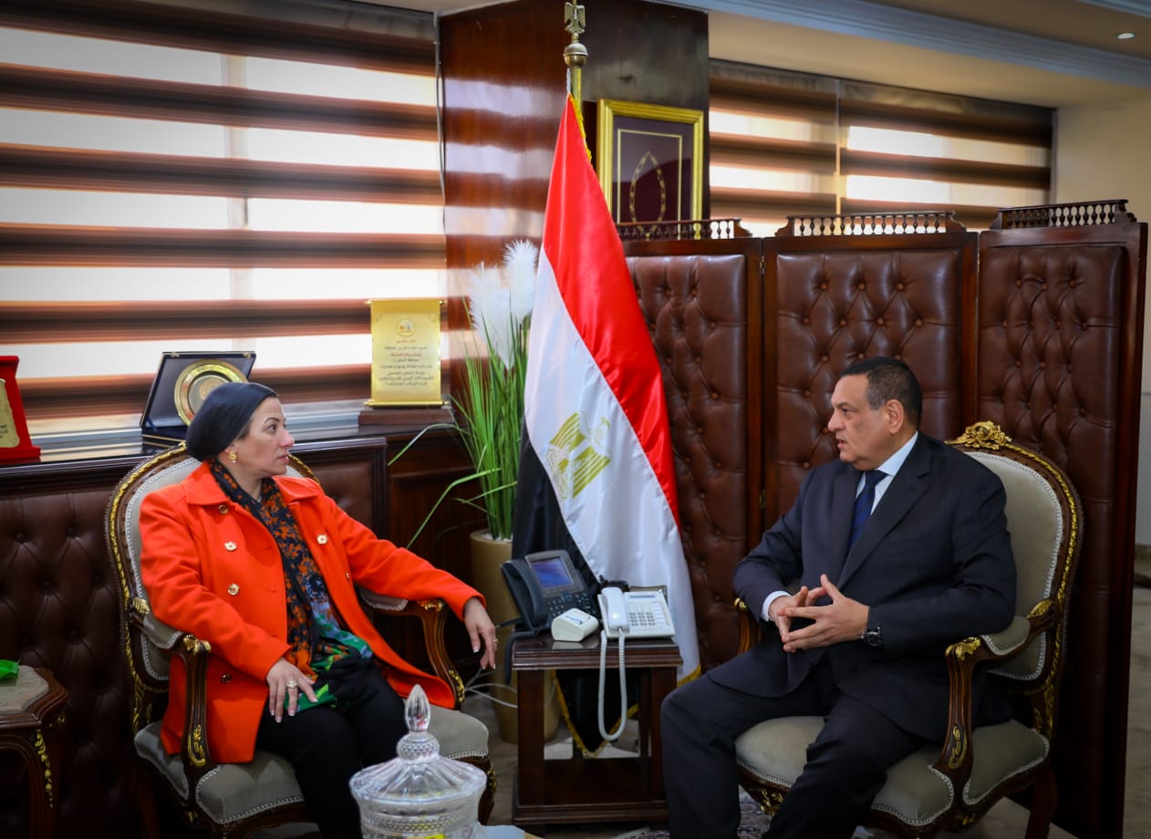 وزيرة البيئة 