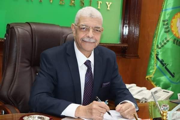 الدكتور أحمد القاصد رئيس جامعة المنوفية