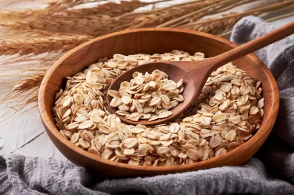 دراسة: حمية الشوفان ليومين فقط قد تخفض الكوليسترول الضار 