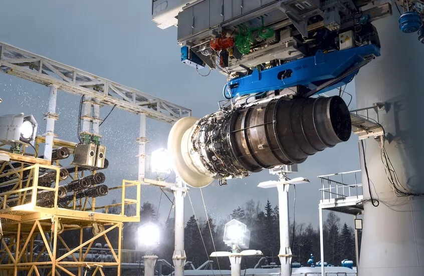 روسيا تختبر محرك جديد لطائرات "سوبرجيت" 