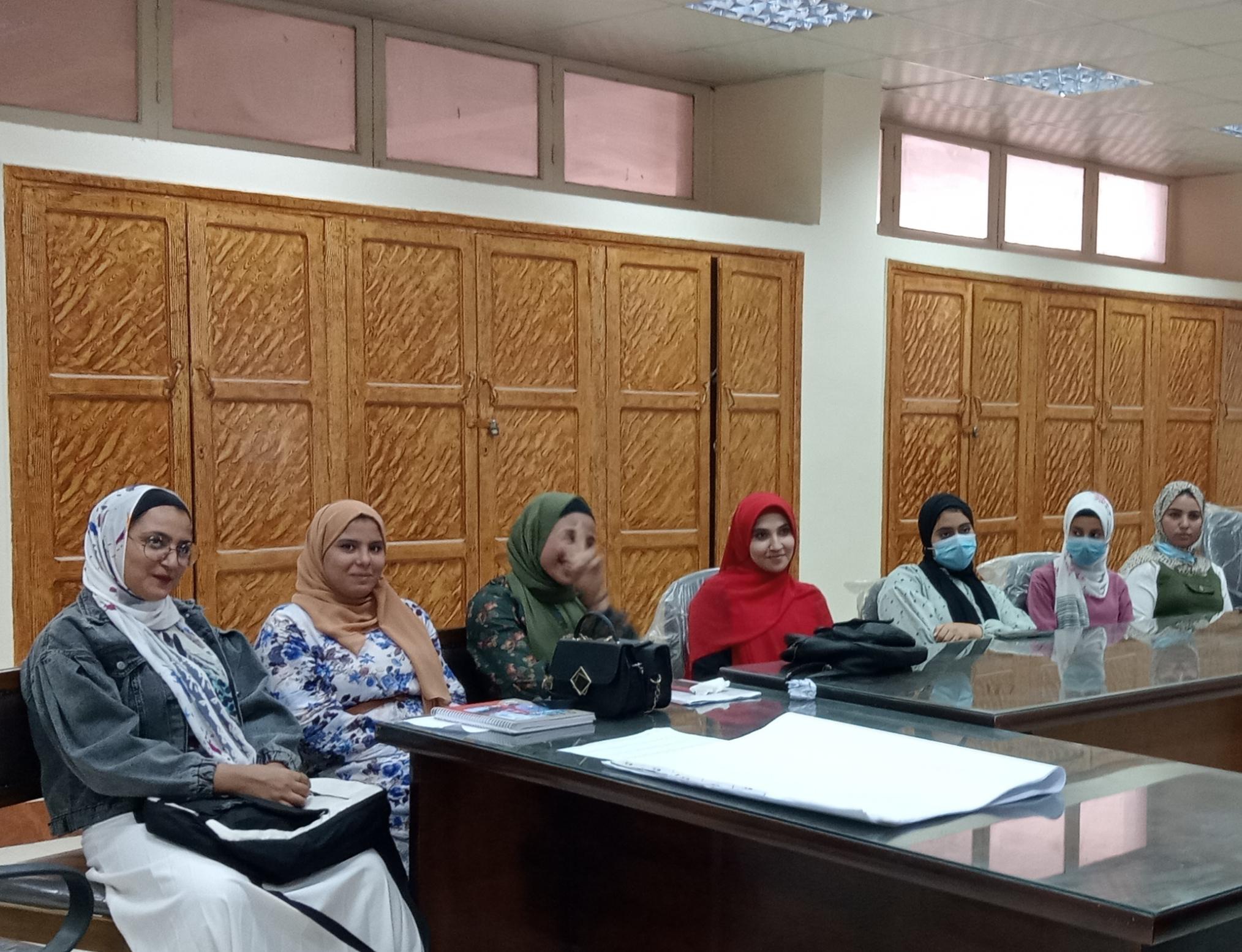  تكنولوجيا الزقازيق تنظم ورش عمل لرفع مهارات الطلاب والخريجين لتأهيلهم لسوق العمل 