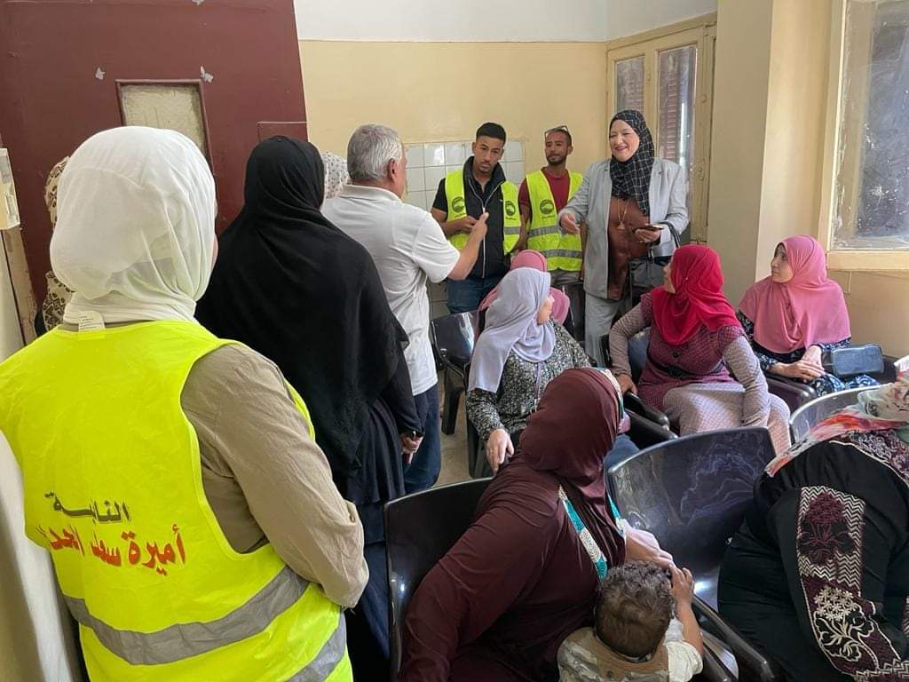 الكشف علي ١٧٨٧ حالة في قافلة 