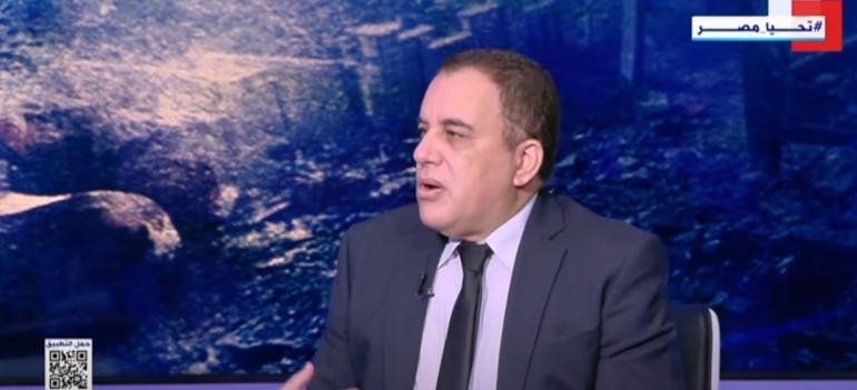 الكاتب الصحفي عزت إبراهيم
