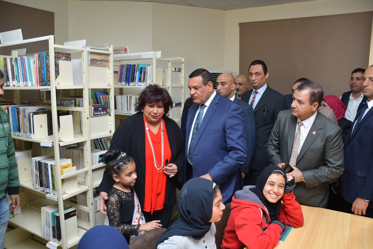 صور .. وزير الثقافة ومحافظ البحيرة يفتتحان مكتبة مصر العامة بكفر الدوار